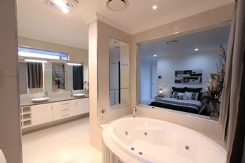 2007 Winner Best Kitchen & Best Bathroom